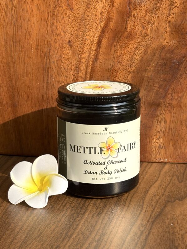 Activated Charcoal & Detan Body Polish